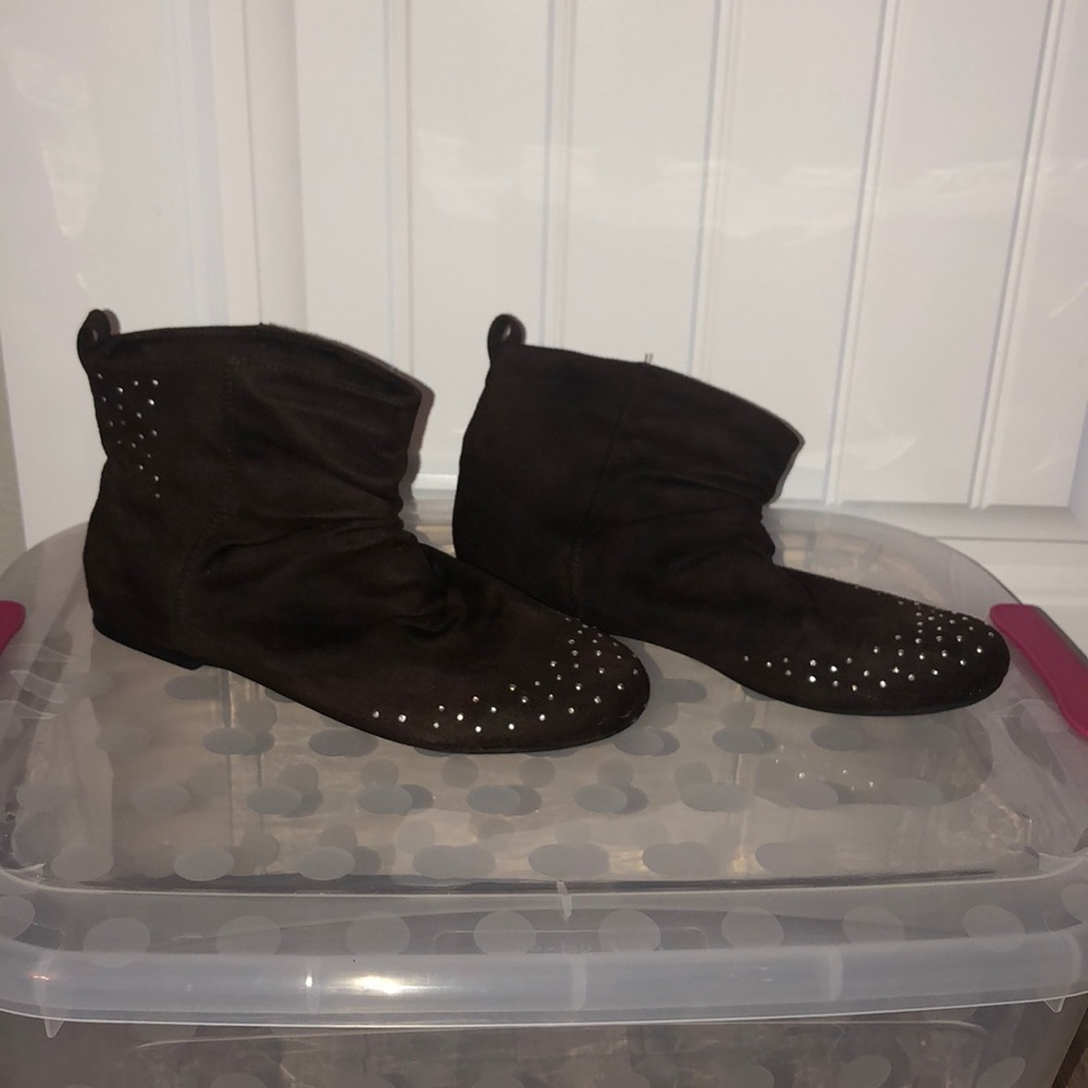 Slide-on booties